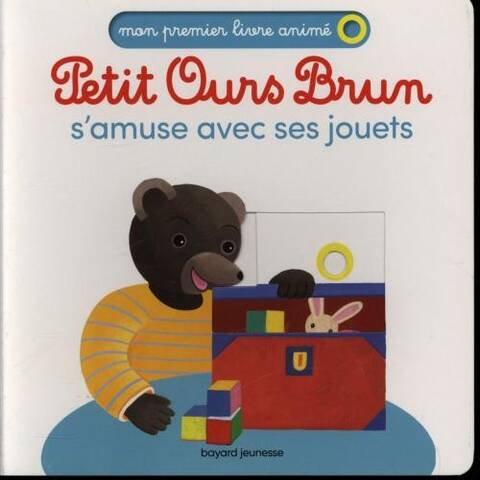 Petit Ours Brun s'amuse avec ses jouets